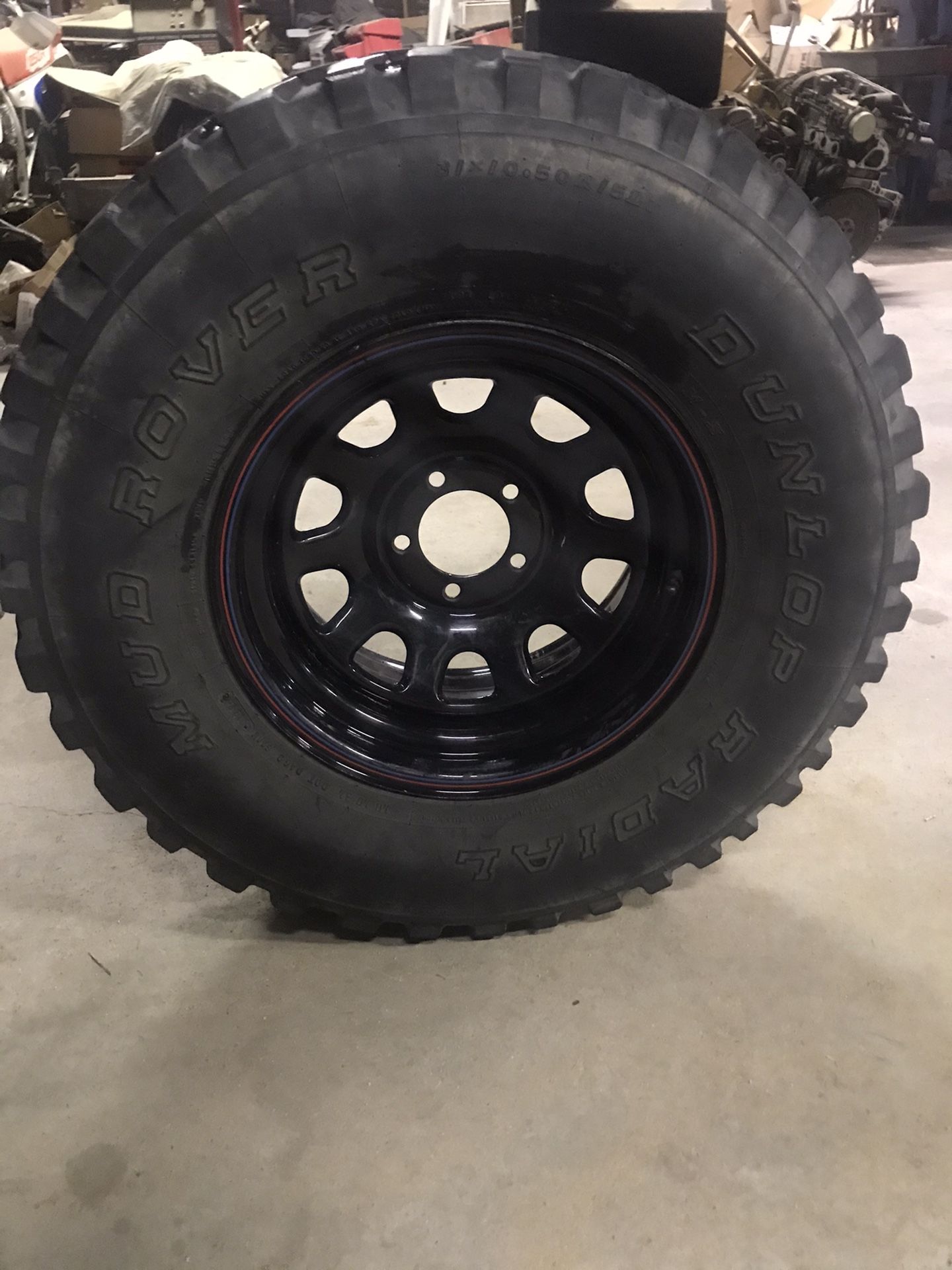 31”x15”truck tire