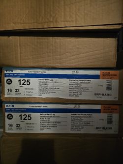 Eaton BRP16L125G 1-Phase 3-Wire Plug-On Neutral Main Lug Load Center 125-Amp 32 