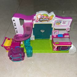 Shopkins small mart