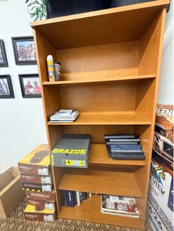 Bookcase over 7 feet tall MAKE AN OFFER MUST PICKUP JUNE 16