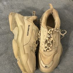 Balenciaga Triple S