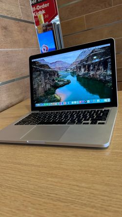 Apple MacBook Pro 13” Retina i5/8GB/256GB SSD $180