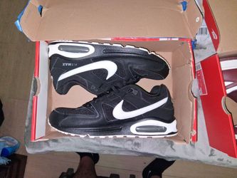 11 NIKE AIR MAX