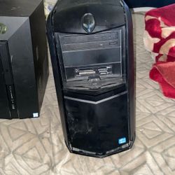 Alienware Aurora R4 Desktop PC
