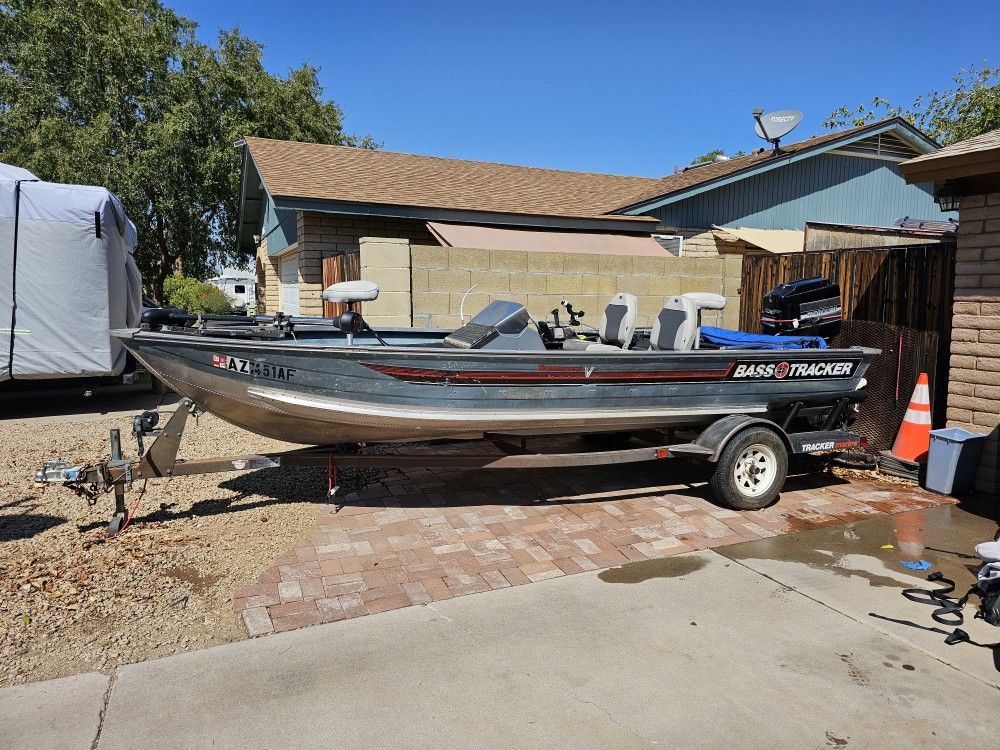Bass Tracker Boat