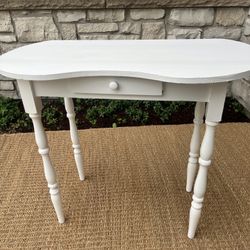Vintage Vanity Table
