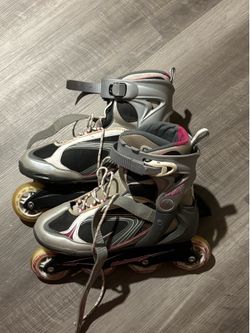 Women’s rollerblades
