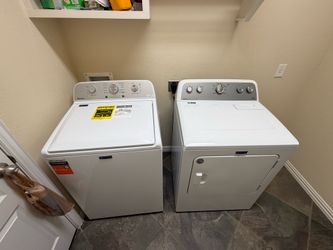 Maytag Washer & Dryer Set – Washer New, Dryer Used (Good Condition)