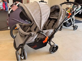 Double stroller tandem
