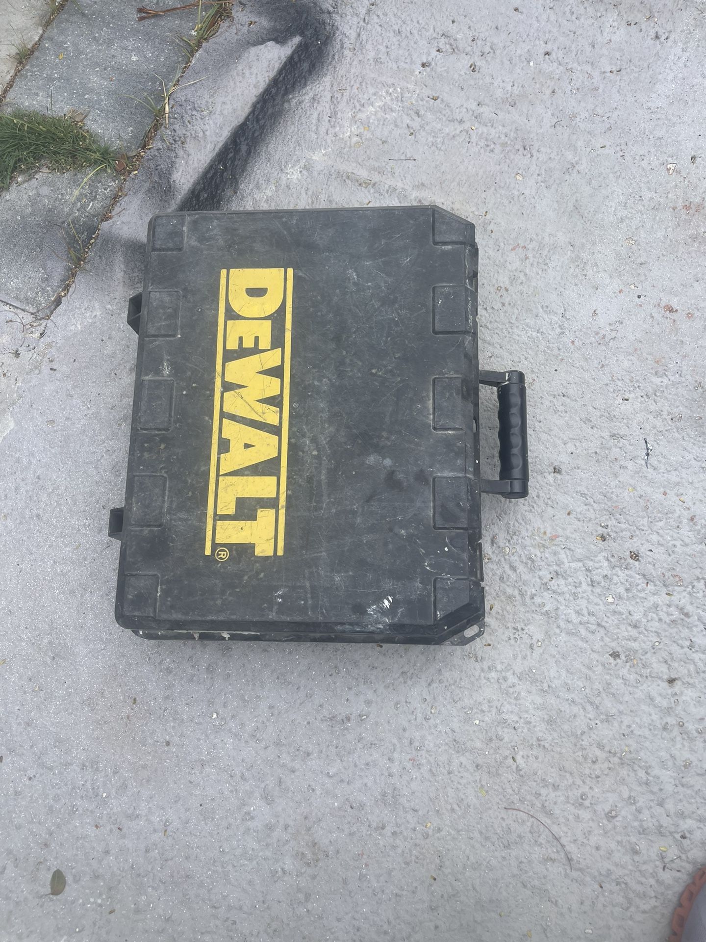 Table Saw , And Nail Gun Dewa DeWALT
