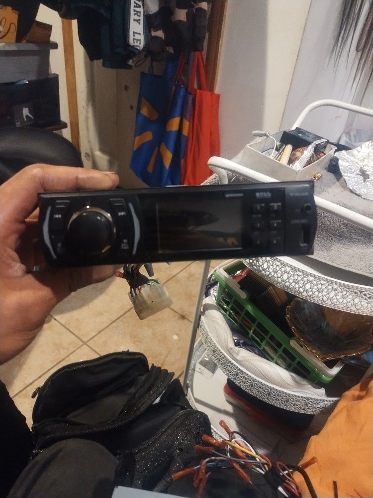 Boss Car Stereo 616uab