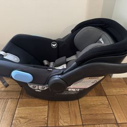 Uppababy Mesa Car seat 