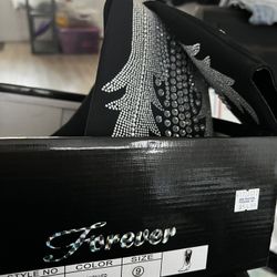 Silver/Black Boots  (SIZE 9)