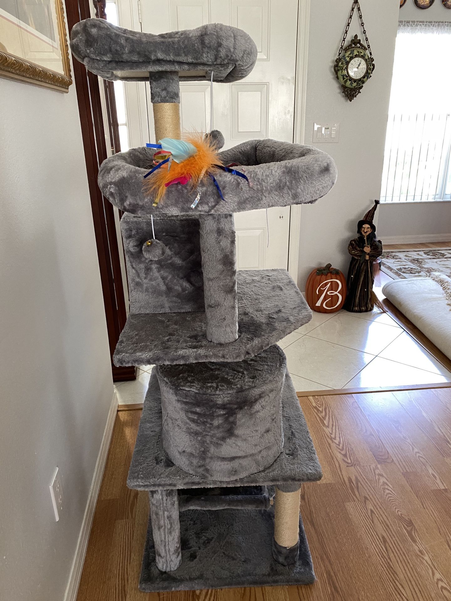 Almost New Cat Tree Playground House