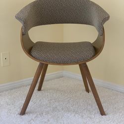 Mid Century Modern Chair 