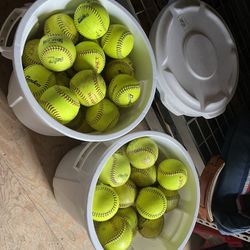 89 Softballs With Buckets And Lids