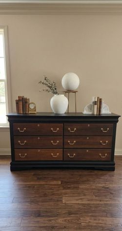 Nice dresser at an amazing price