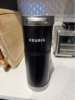 Keurig K-Mini Plus Single-Serve K-Cup Pod Coffee Maker & Starbucks Pods