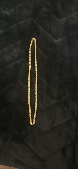 Gold rope chain