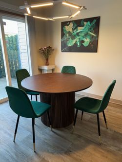 Round Dining Table Set – 47” Solid Wood Top + 4 Velvet Chairs
