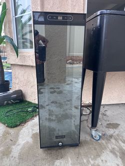 Schmecke Wine Cooler Refrigerator