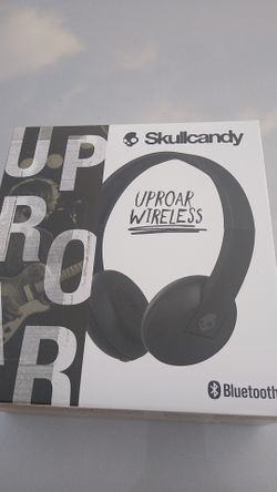 New in the box Skullcandy headphones uproar wireless Bluetooth