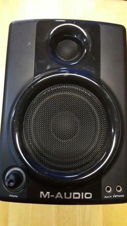 av30 m-audio studio spks