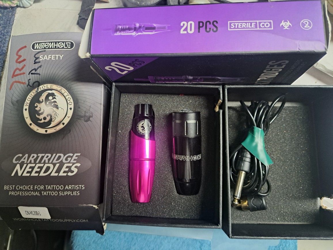 Worm Hole Tatto Machine And 50 Assorted Cartridges