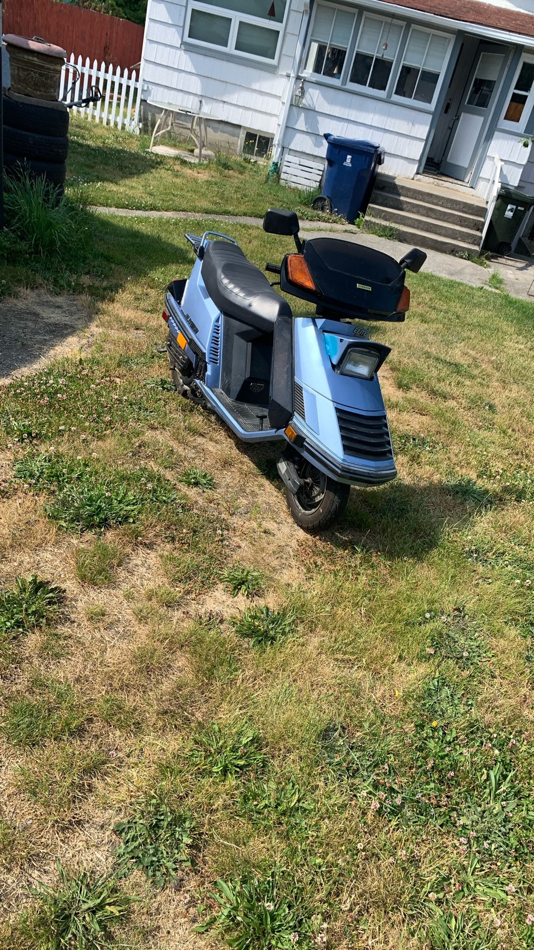 86 Honda Elite Scooter $750