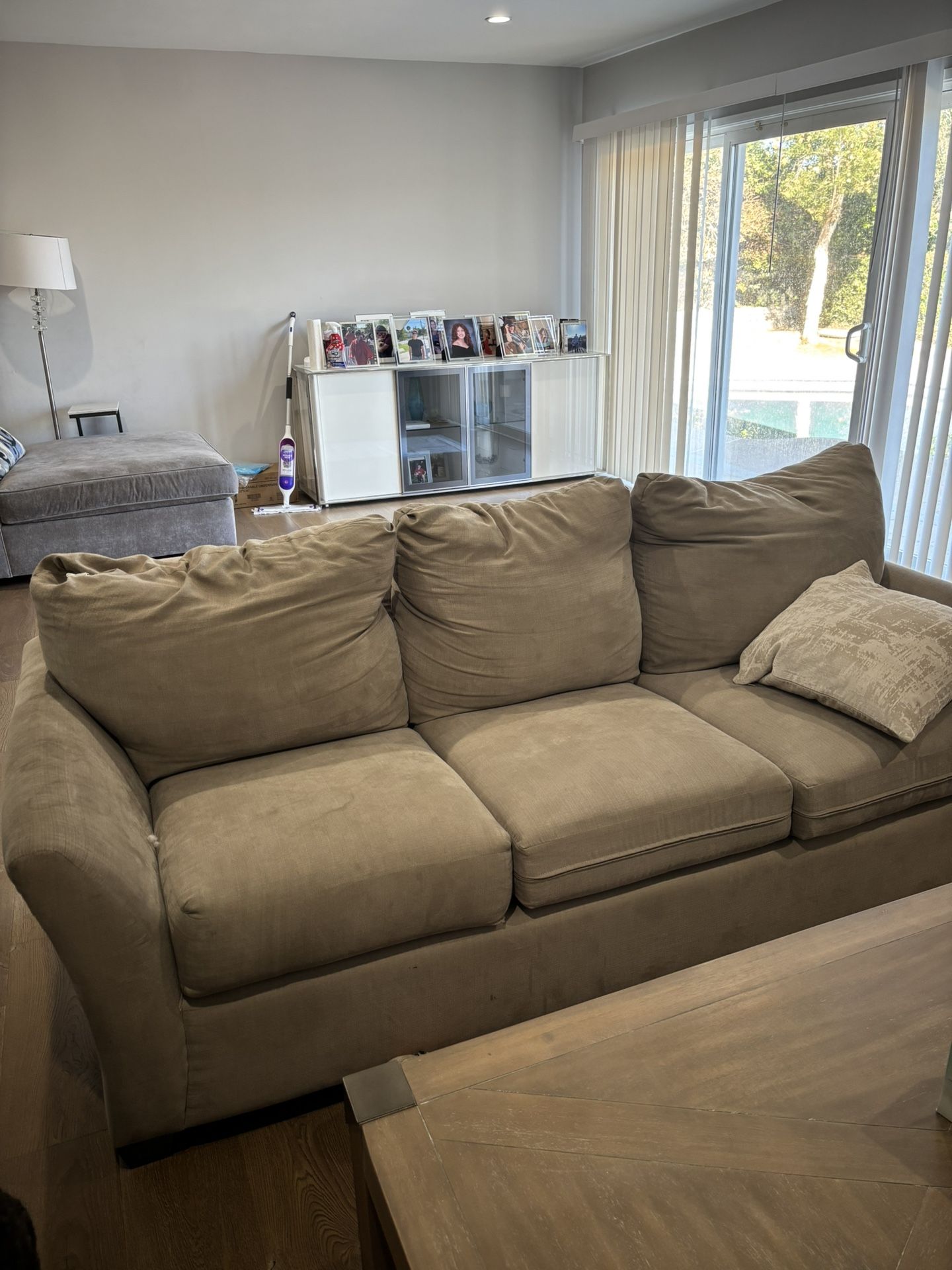 Lazyboy Queen Sleeper Sofa Plus Loveseat