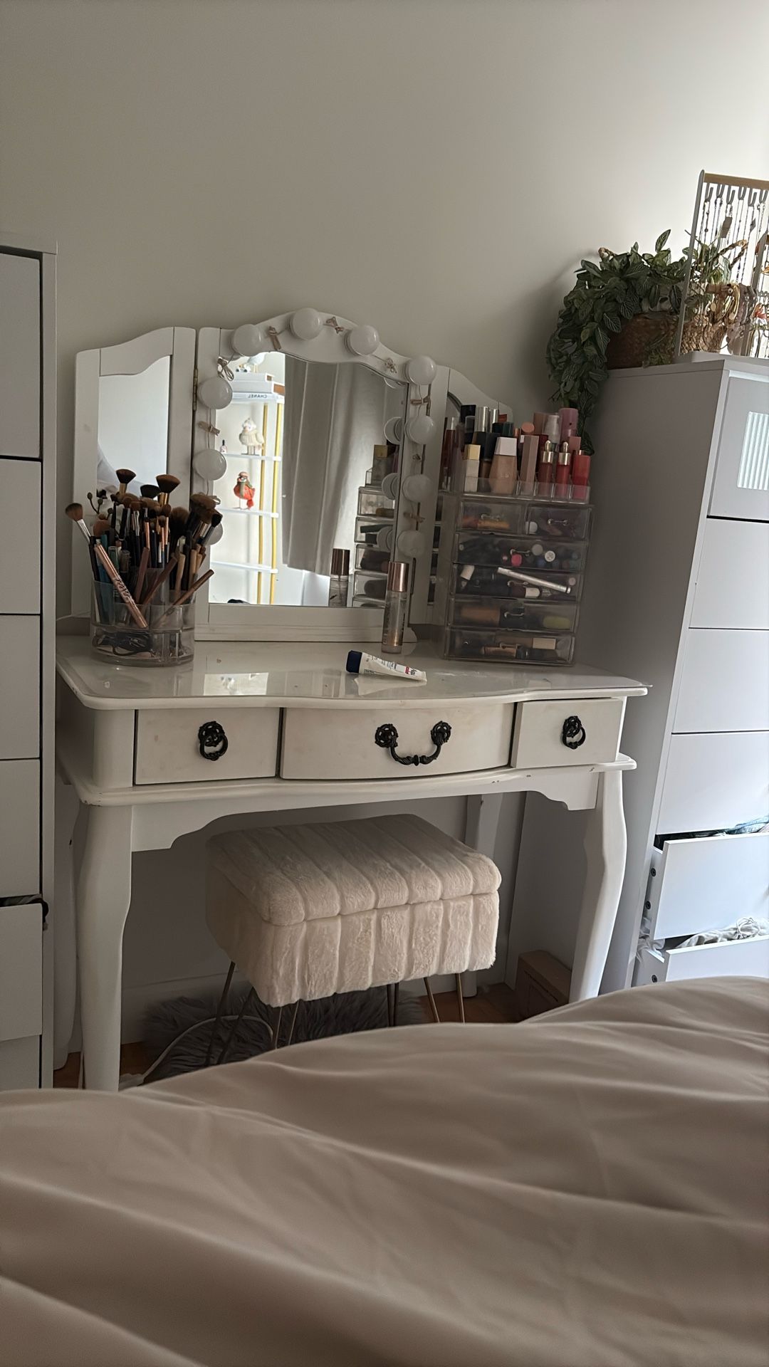 Make Up Vanity