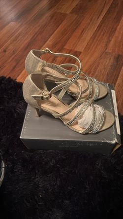 Beautiful Heels - Size 7.5  Like New - Only Worn Last Christmas 