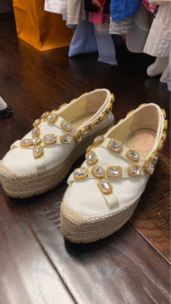 Authentic- GUCCI platform loafers with stones - white color size 38