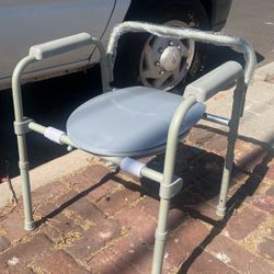Commode 
