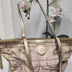 Coach Signature Multicolor Tartan Plaid Tote #F17474