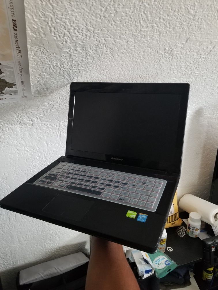 Lenovo Y410P Gaming Laptop