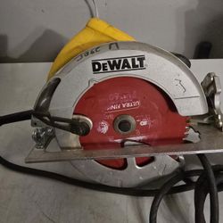 Dewalt Circular Saw
