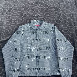 F/W20 Supreme Houndstooth logo snap front jack size medium (fits like large )