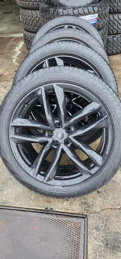 Audi Wheels 21 Inches With Pirelli Tires