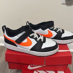 Nike court borough 2y