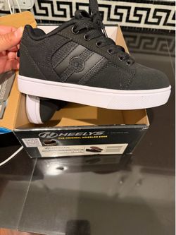 Heelys kid racer shoes