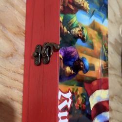 Playing Dominos De Reyes magos