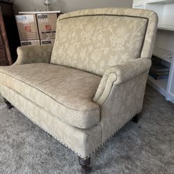 Classic Loveseat