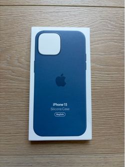 Apple iPhone 15 / 14 / 16e / 17e Silicone Case with MagSafe (Winter Blue) (firm price)