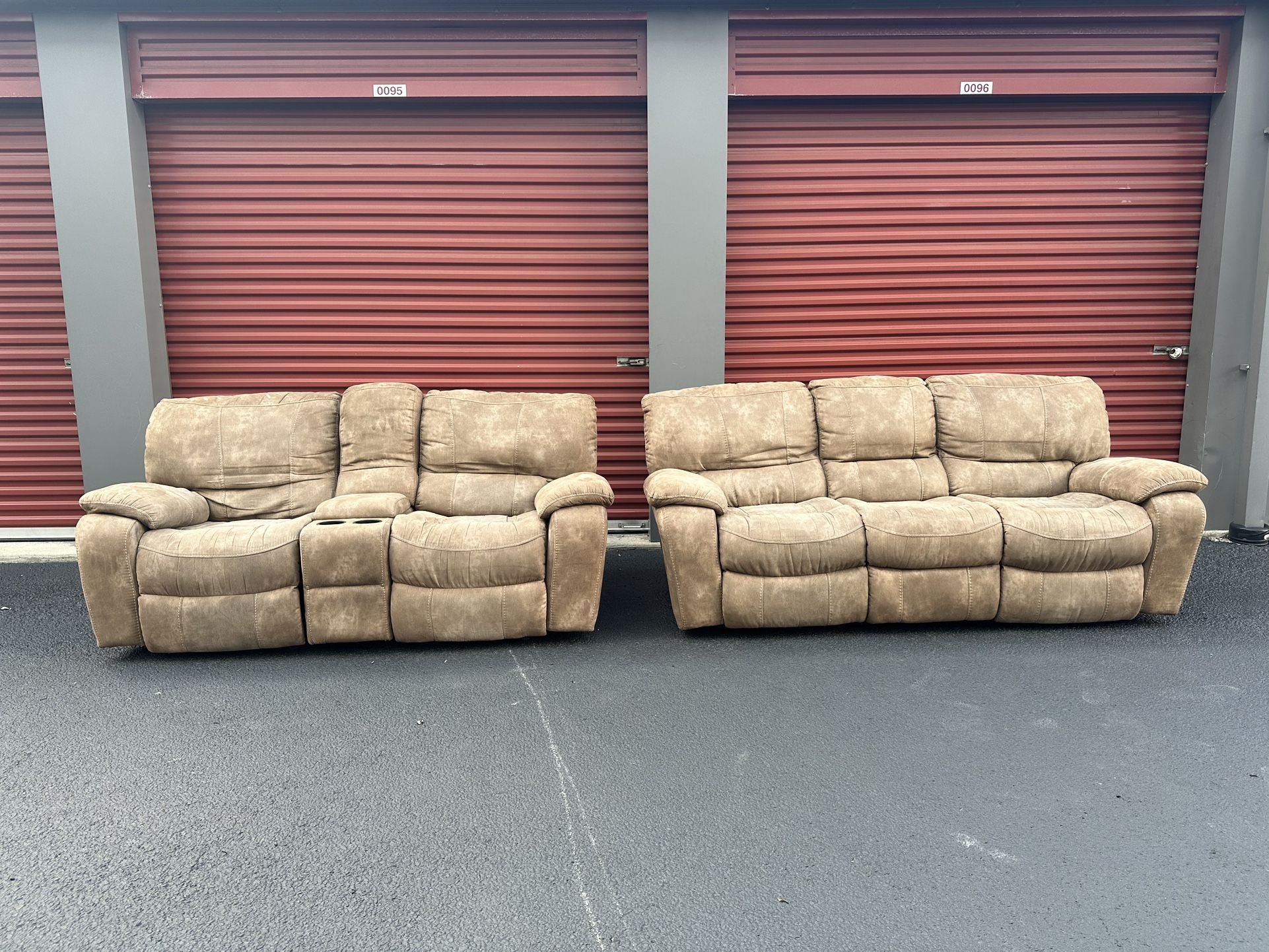 Sofá And Loveseat(Free Delivery)