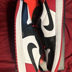 Nike Air Jordan Retro 1 Low - Black Toe - DS Size 12