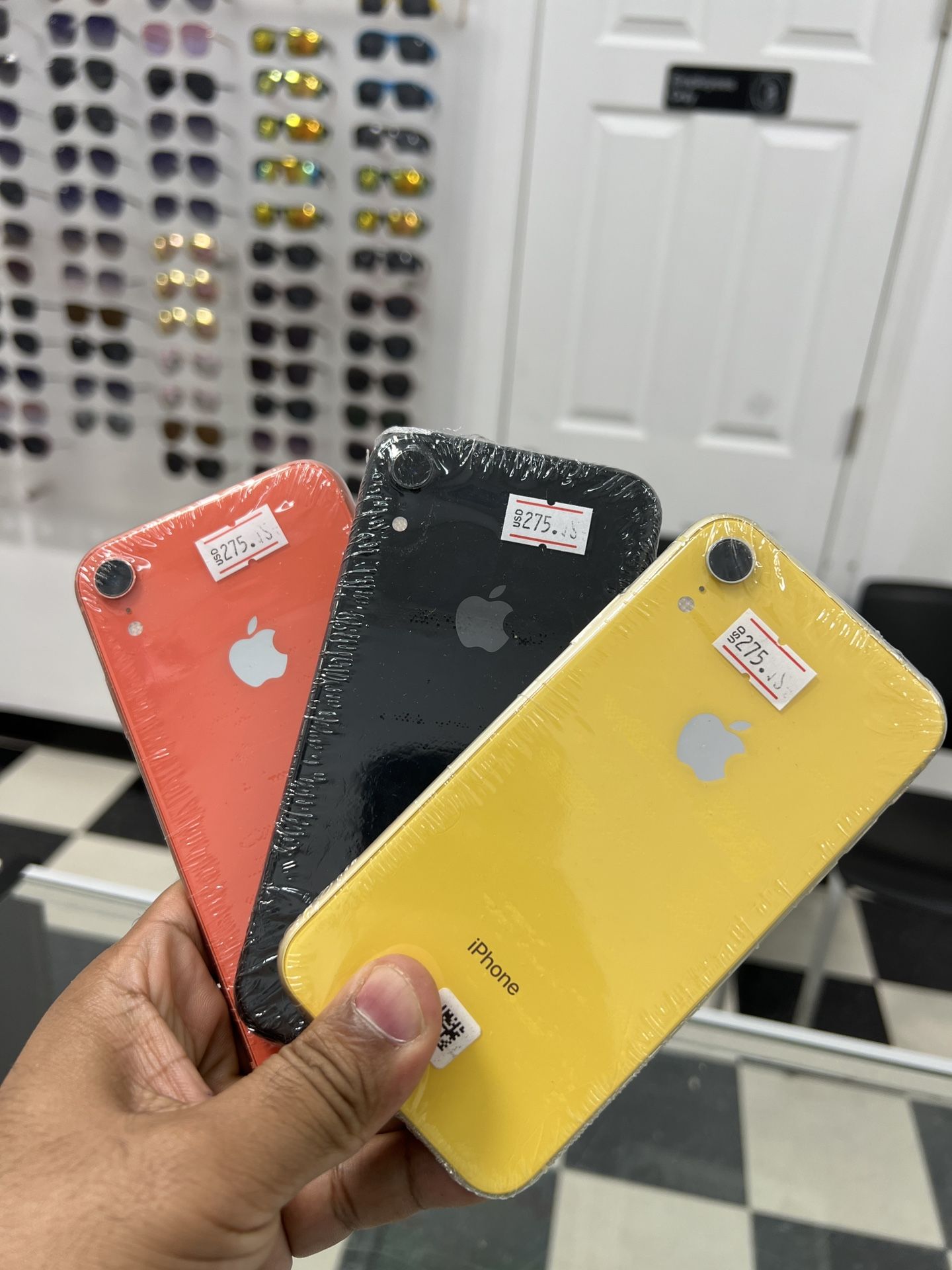 iPhone XR 256gb Unlocked Sold By Store