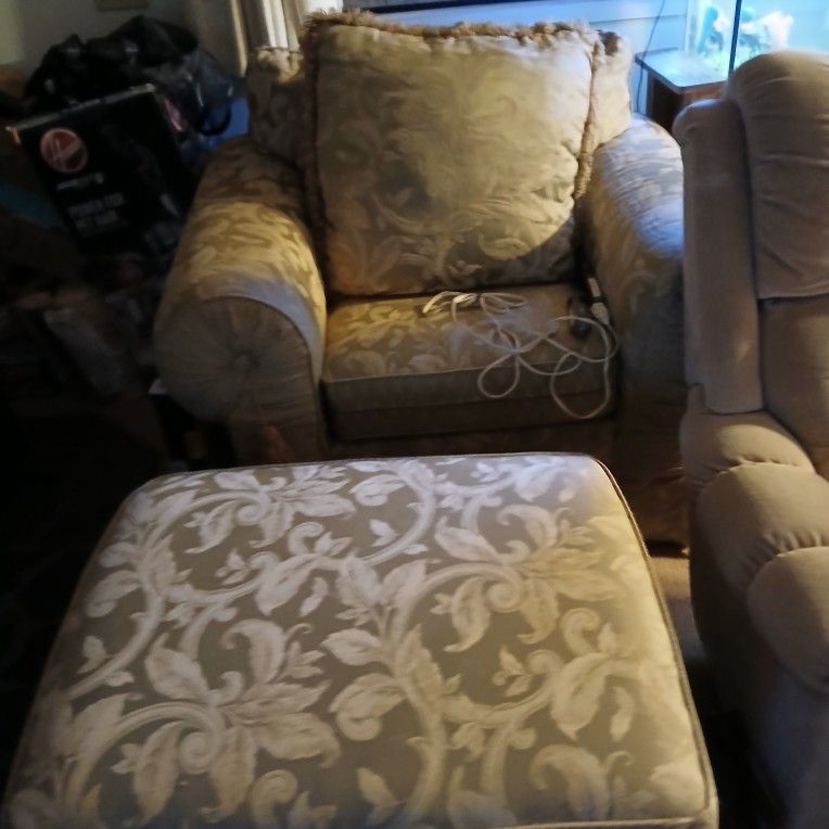 Free Furniture  Pickup