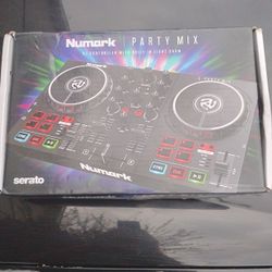 Numark Party Mix Dj Controller With Lightshow