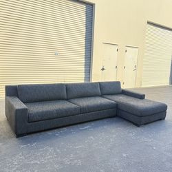 Modena RH Sofa in Performance Fabric